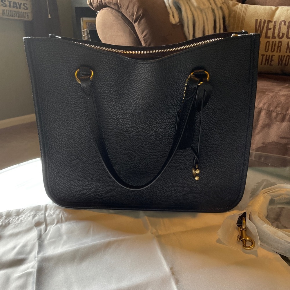 Coach Tyler carryall 28